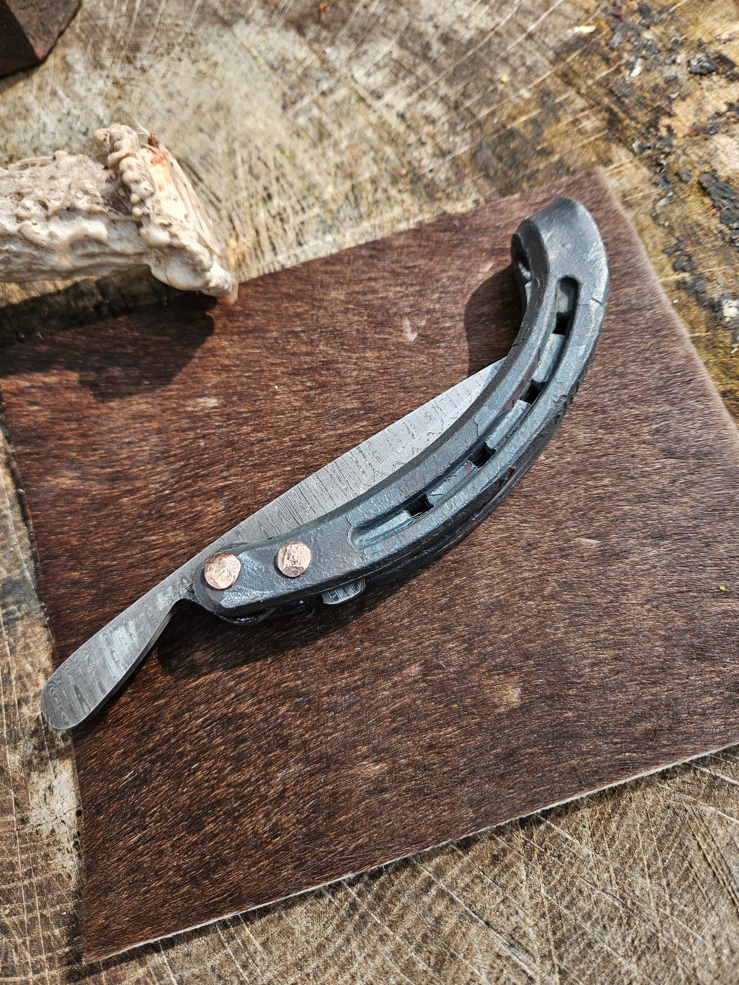 Horseshoe Friction Folder